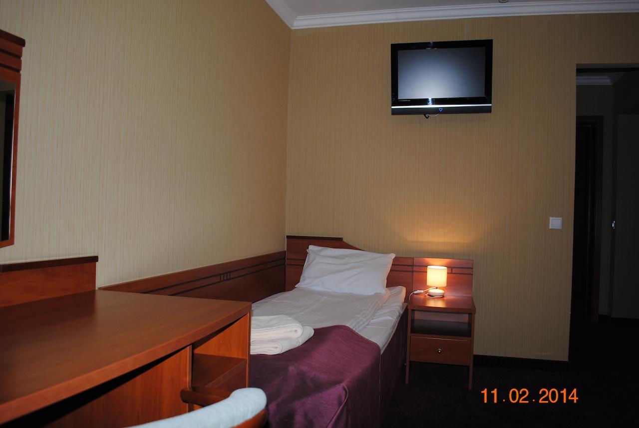 Hotel Zloty Mlyn Polichno Quarto foto